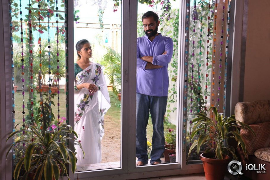 Mallela theeram lo Sirimalle Puvvu